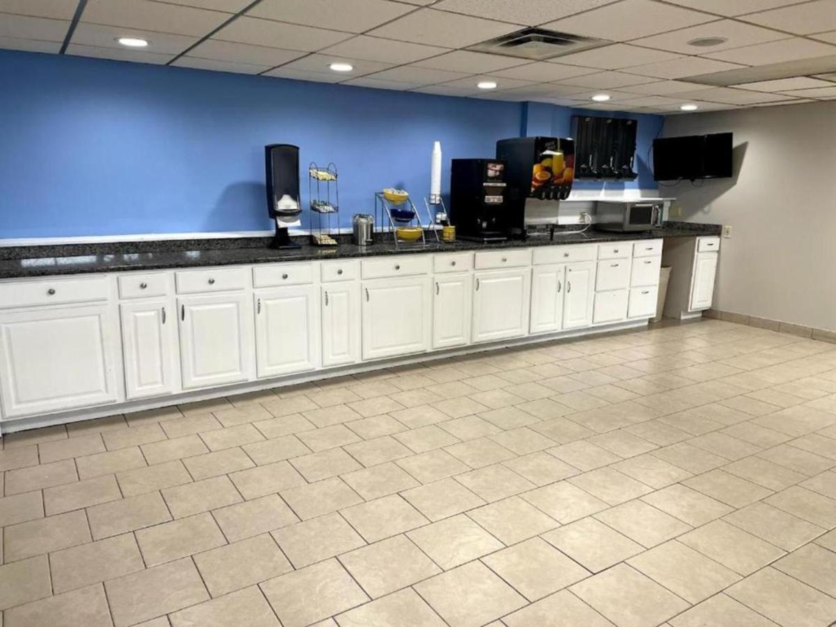 Days Inn By Wyndham Fort Wright Cincinnati Area Eksteriør bilde