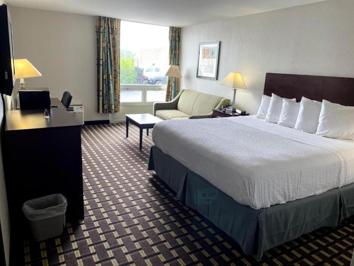 Days Inn By Wyndham Fort Wright Cincinnati Area Eksteriør bilde