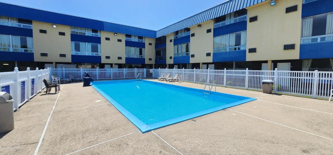 Days Inn By Wyndham Fort Wright Cincinnati Area Eksteriør bilde