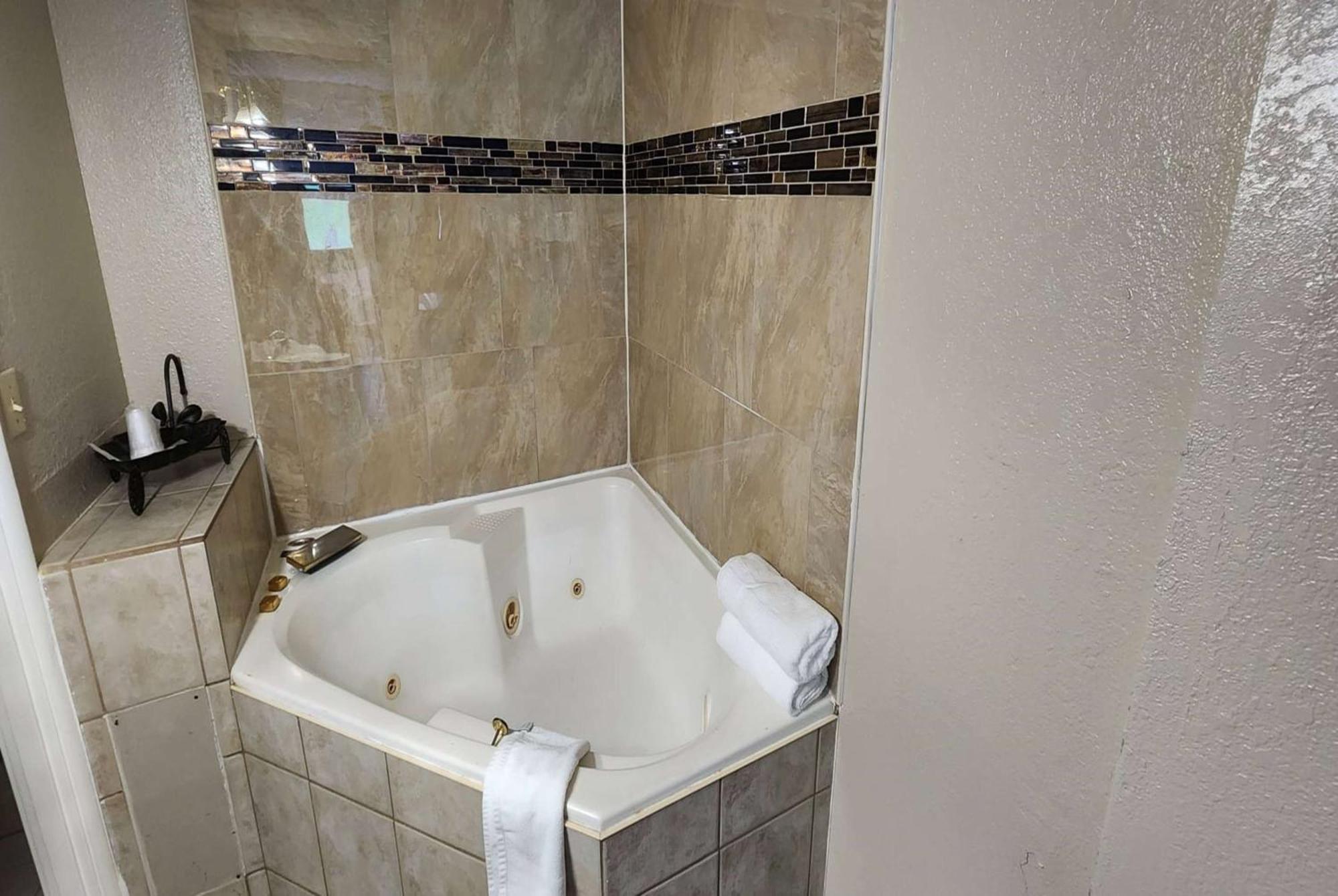 Days Inn By Wyndham Fort Wright Cincinnati Area Eksteriør bilde