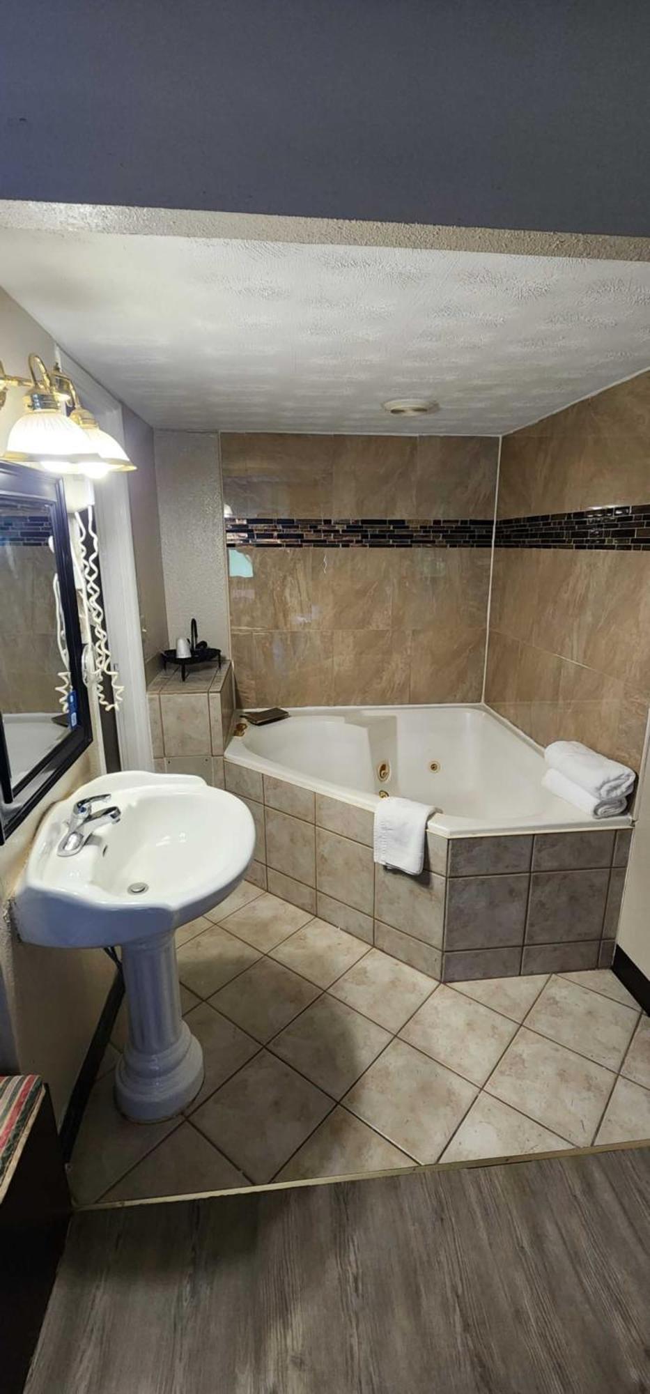 Days Inn By Wyndham Fort Wright Cincinnati Area Eksteriør bilde
